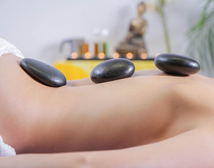 Massage pierres chaudes