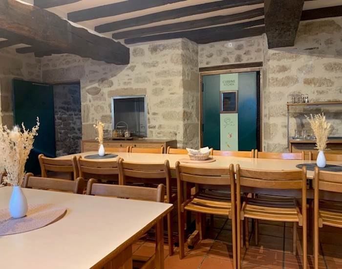 Salle de réception- entrée cuisine Grand Gîte Ty Bihui