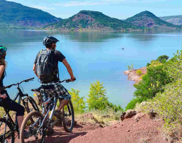 lac Salagou