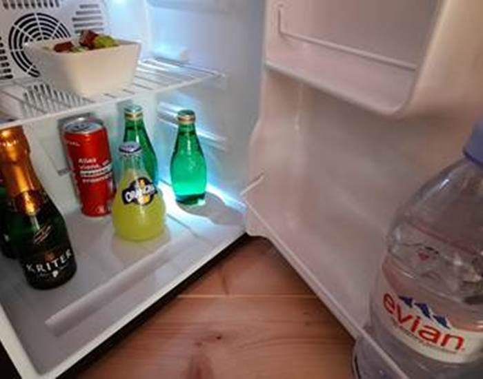 Le mini bar et ses boissons fraîches offertes