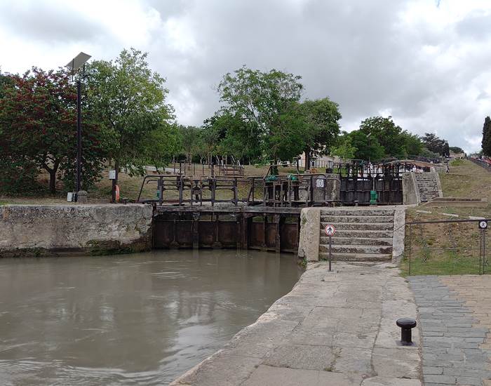 Le canal du Midi, les 9 écluses de Fonseranes