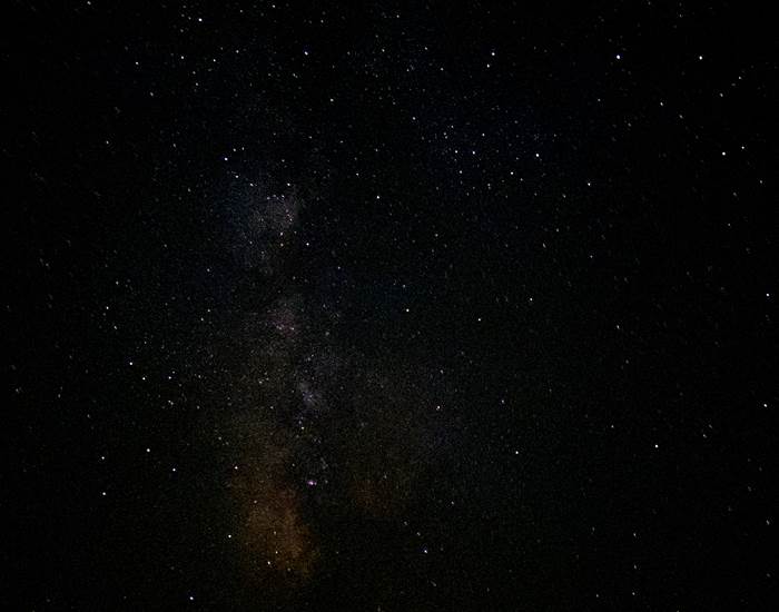 Photo d'observation du ciel profond avec le télescope depuis la terrasse du dôme.