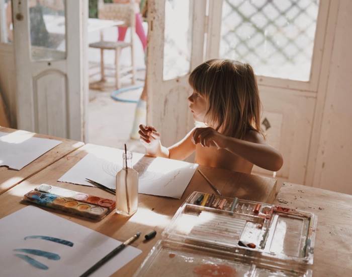 artiste en herbe ( by mamafolk-photography)