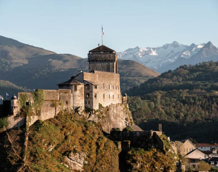 Chateau-fort-visite-pyrénées-jardin ©Yohan Espiaube