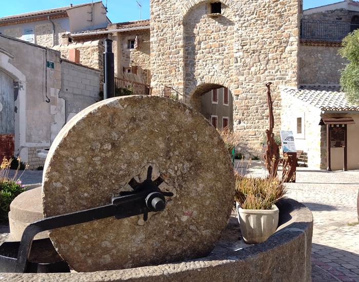Mailhac petit village du Minervois avec 5000 ans d'histoire