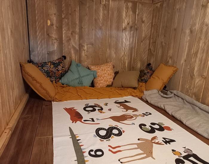 Glamping ecolodge Sunset Hitton Séjours Nature salle de jeu