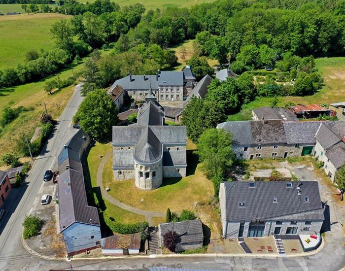 Vue partielle de Xhignesse - façade de La Grange de David