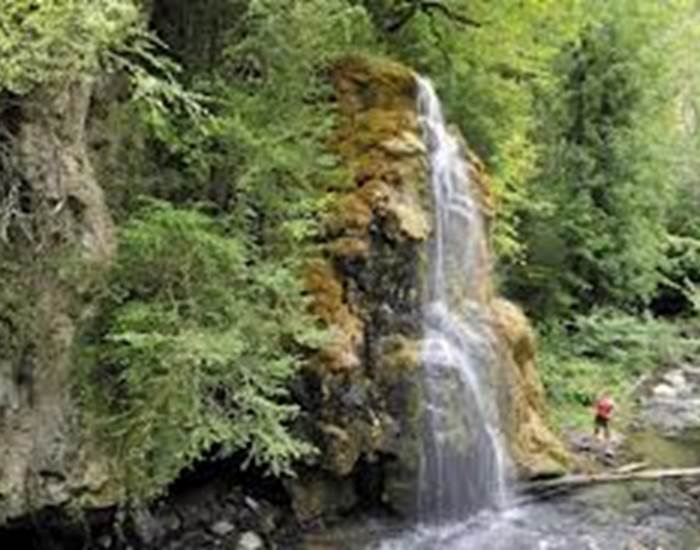 Hostellerie du grand duc cascade Gincla