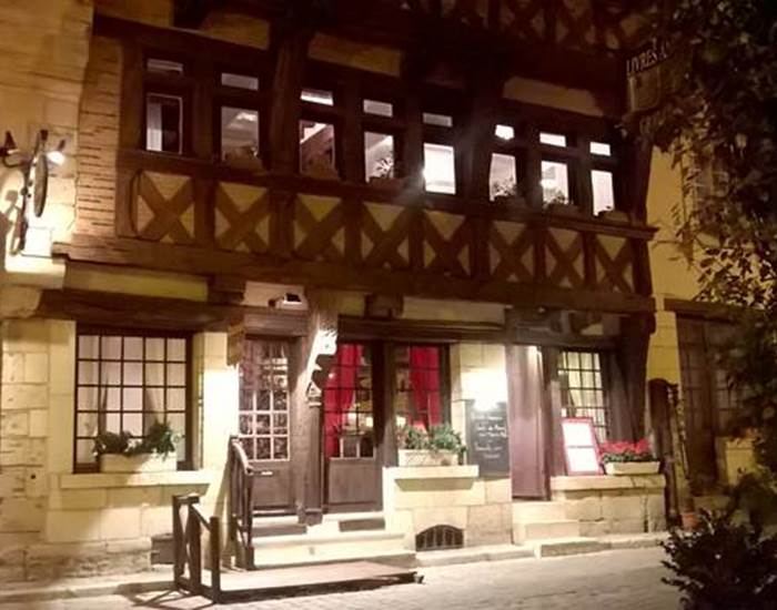 Maison Rouge