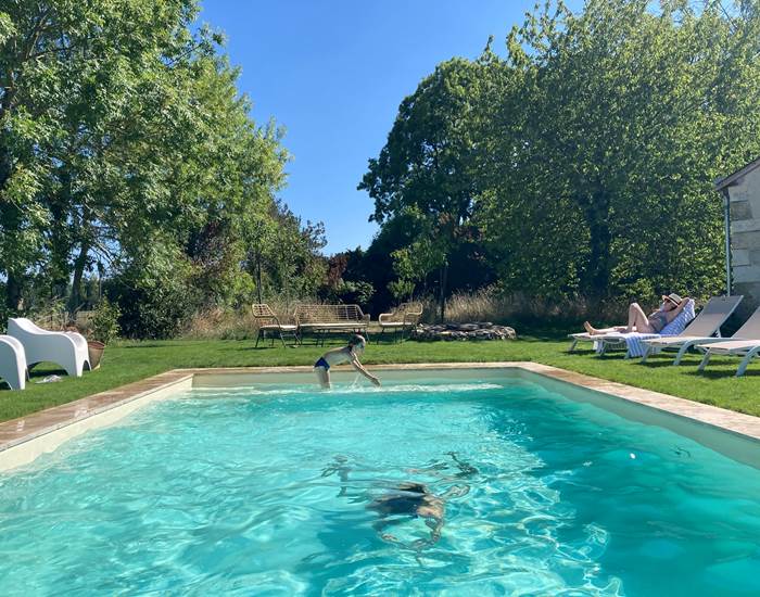chambres-d-hotes-amboise-maison-chemin-piscine