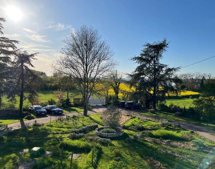 chambres-d-hotes-amboise-maison-chemin-jardin-parking