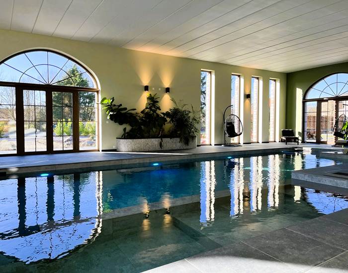 piscine intérieure