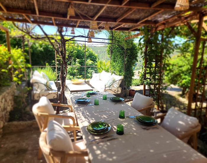 Coin repas au jardin