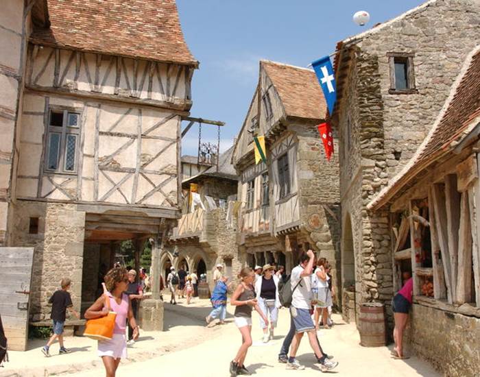 village médiéval-page