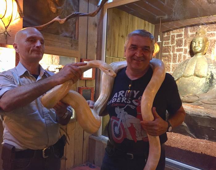 Faites comme Olivier à l'Aquarium du Périgord noir