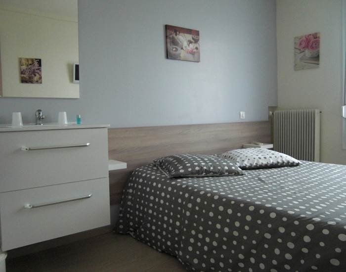 Chambre double économique, côté rue Jean Barnier Epernay