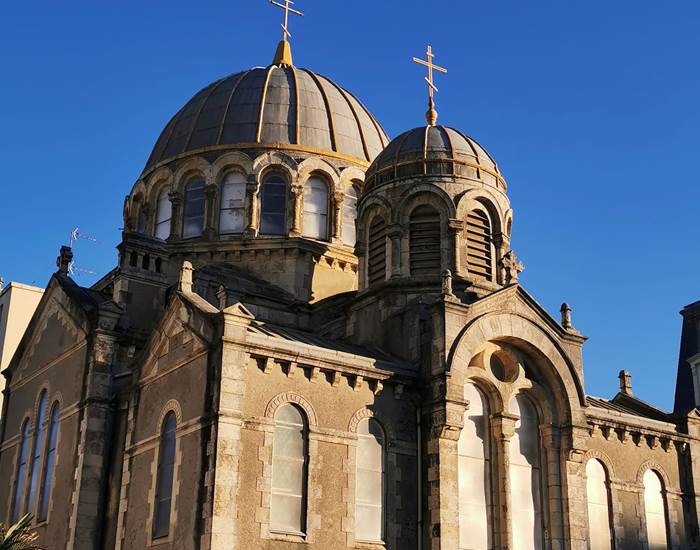 L'église orthodoxe Saint Alexandre à 200m de OCEAN 7