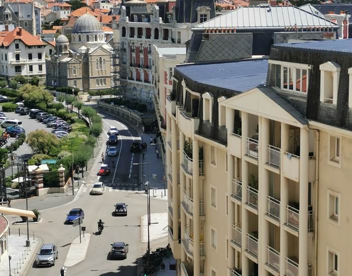 Vue depuis OCEAN 7 - L'avenue de l'Impératrice et l'église Saint Alexandre