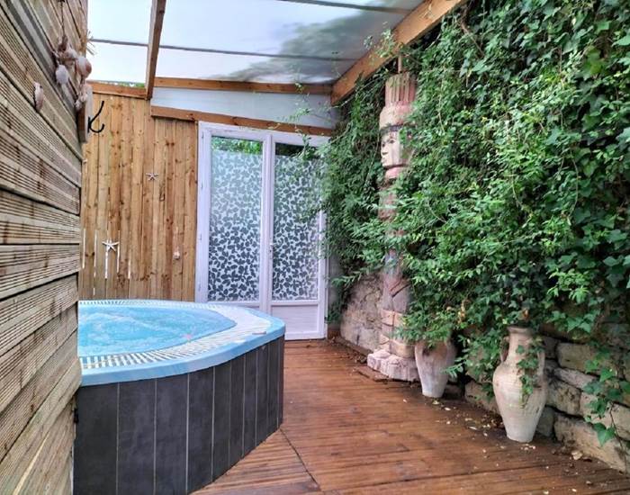jacuzzi