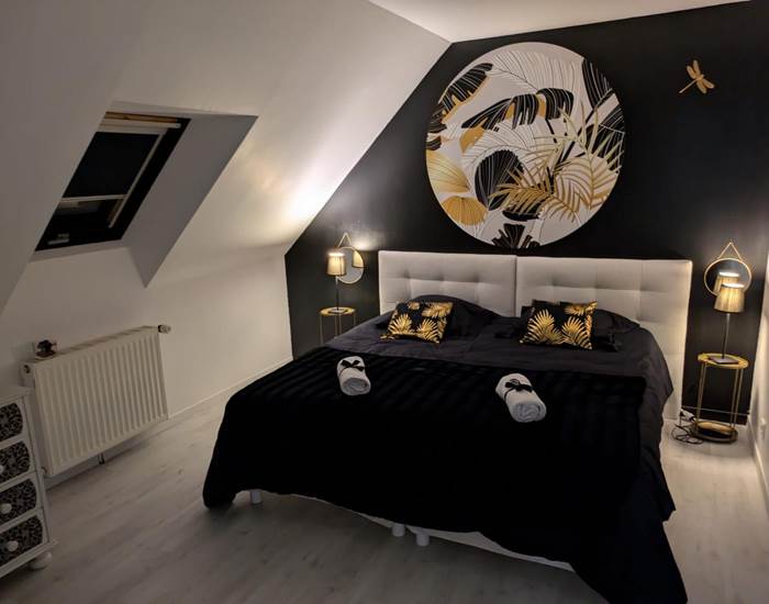 Chambre nuit dorée gîte de groupe 14 personnes