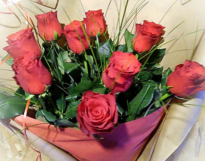 Bouquet roses + vase = 70€