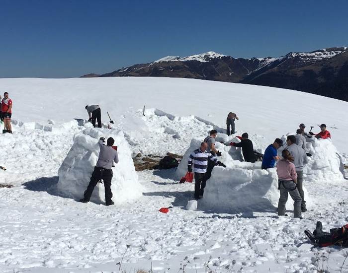 Challenge construction d'igloos entre amis