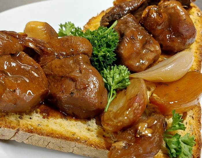 Confit de cèpes en cocotte, cuisson longue, cuisine maison Le Ranch des Lacs