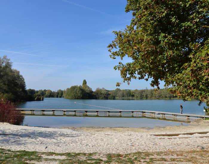 Gite La Mélinothe à Paisy-Cosdon - Aube en Champagne - La plage du plan d'eau de Paisy
