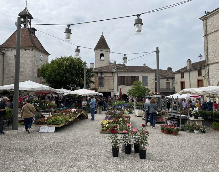 Marché aux plantes Tournon d'Agenais
