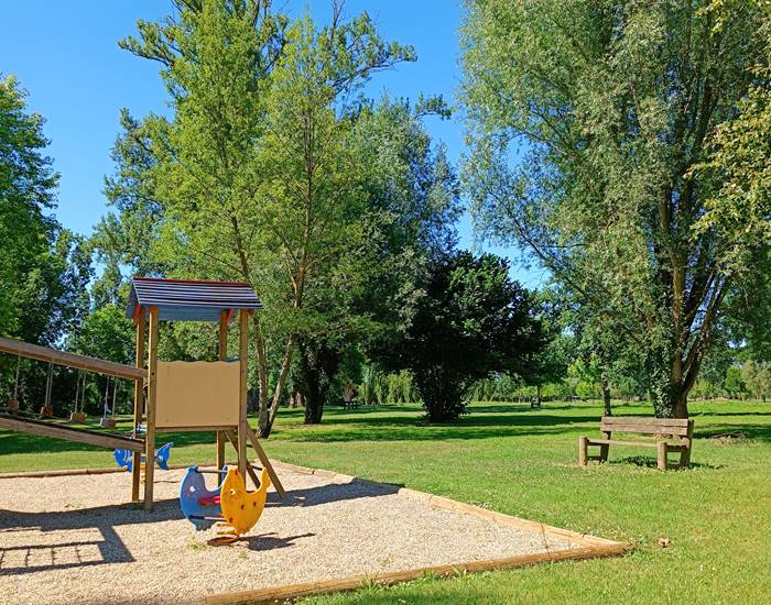 Gîtes, chambre d'hôtes et table d'hôtes gastronomique à Casteljaloux Lot et Garonne, piscine, jacuzzi et spa