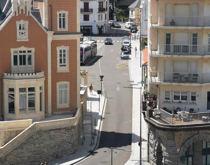 Vue depuis OCEAN 7 vers l'Office de tourisme
