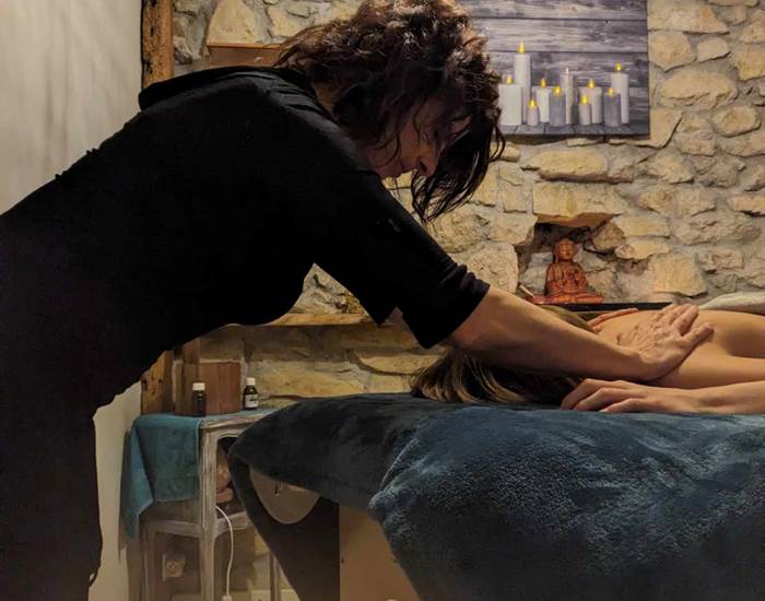 Massage réalisé par notre voisine Stéphanie