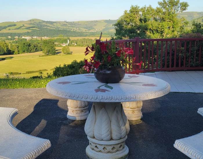 hotel ostabat compostelle piscine pays basque-news