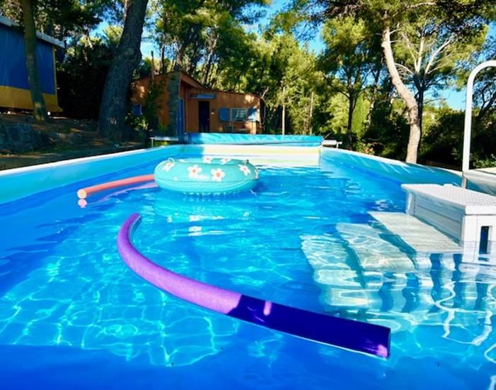 Piscine 8 x 3 m
