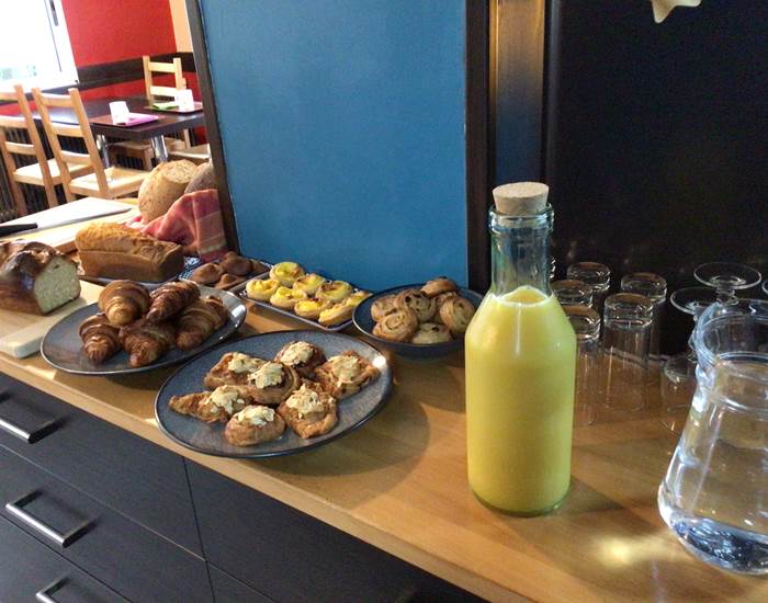 Petit déjeuner hôtel Bellevue Bagnoles Normandie