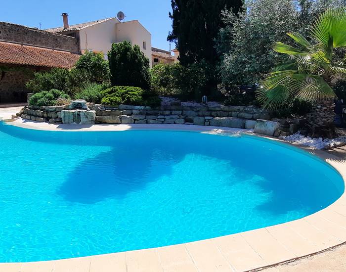 Le Coq du Nord-Mailhac  piscine partagée hôtes gîte et chambres d'hôtes