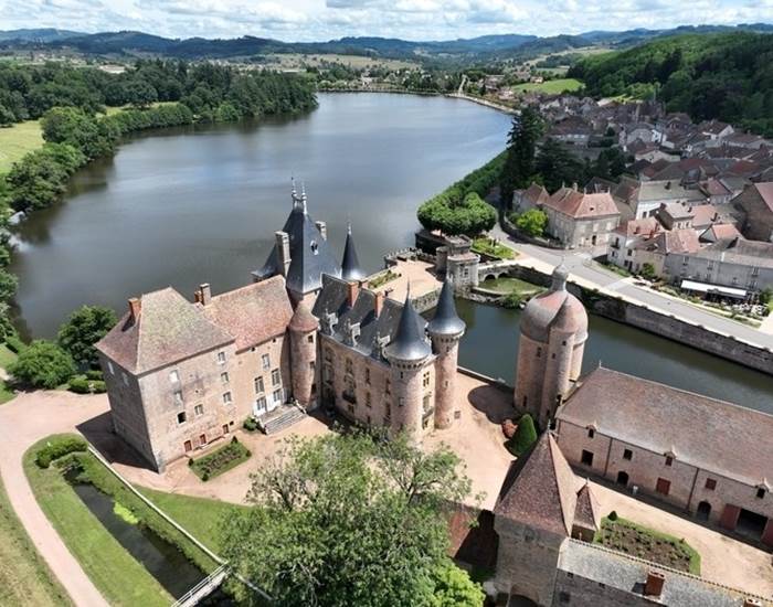 La ville de la Clayette