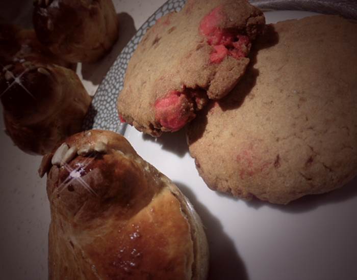 Briochettes et cookies praline à la Maison et Chambre d'hôtes l'Ephémère