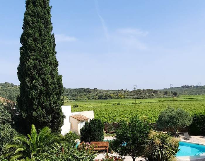 Le Coq du Nord-Mailhac  jardin partagé hôtes gîte et chambres d'hôtes
