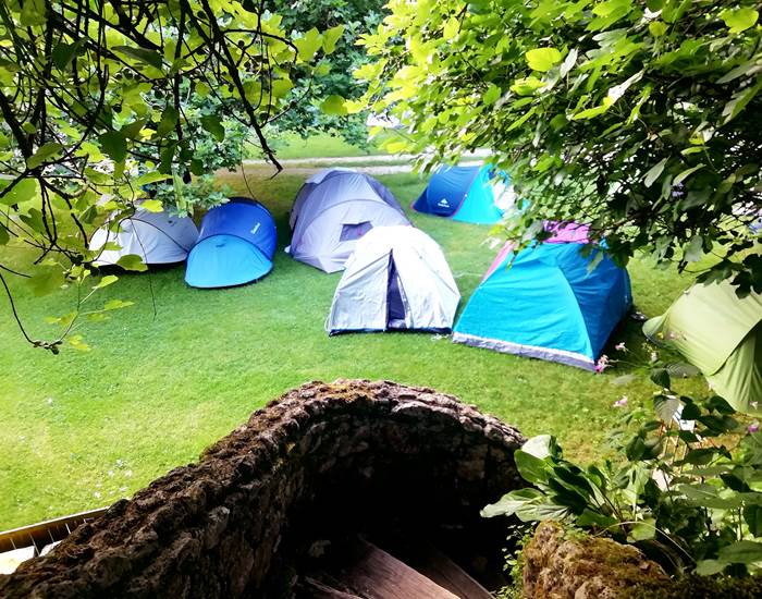 Petit campement entre amis