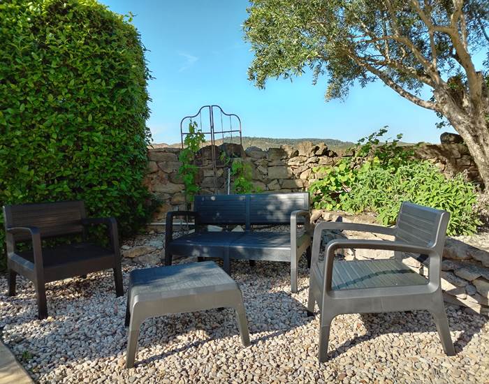 Un nouveau coin de détente au bord la piscine