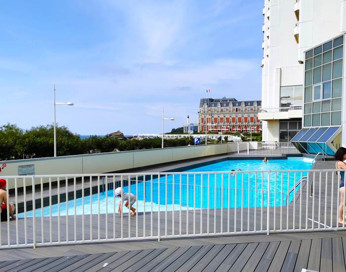 La Piscine du Victoria Surf pour petits et grands de OCEAN 7