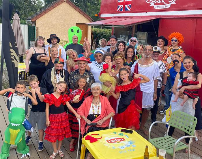 Réunion de famille anniversaire cousinade