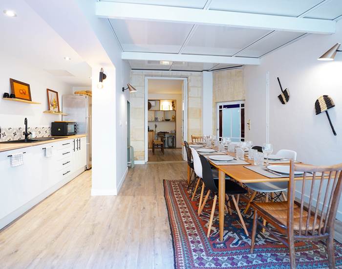 La cuisine et la salle à manger