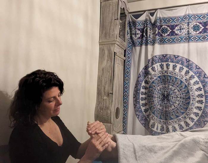 Petite séance de réflexologie plantaires avec Stéphanie, notre voisine