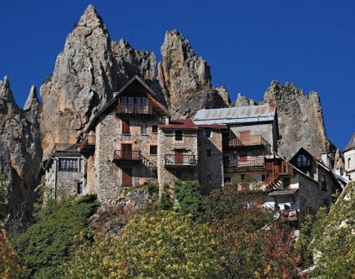 Péone