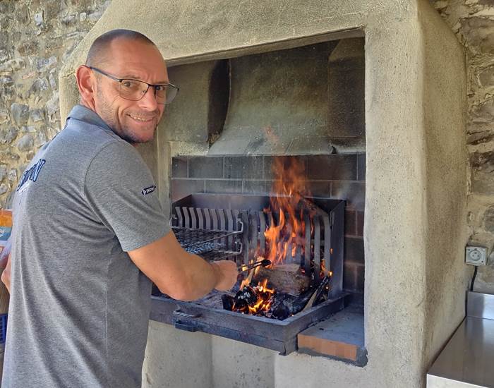 Petit barbecue entre amis à Le Coq du Nord-Mailhac