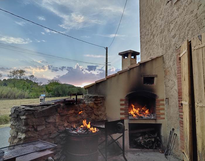 Les grillades et dégustation de vin  du Domaine Les Tuileries