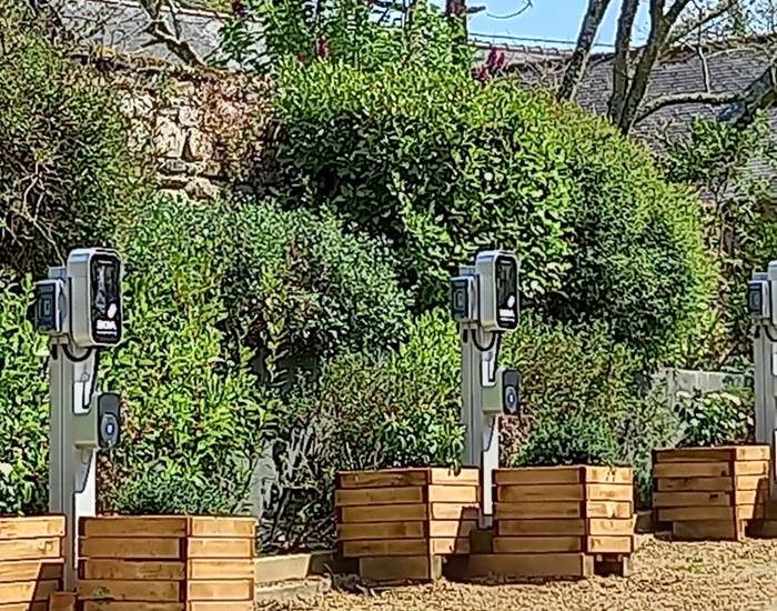 Kergroaz Maner Paimpol Bréhat 3 bornes de recharge pour véhicules électriques Prise T2