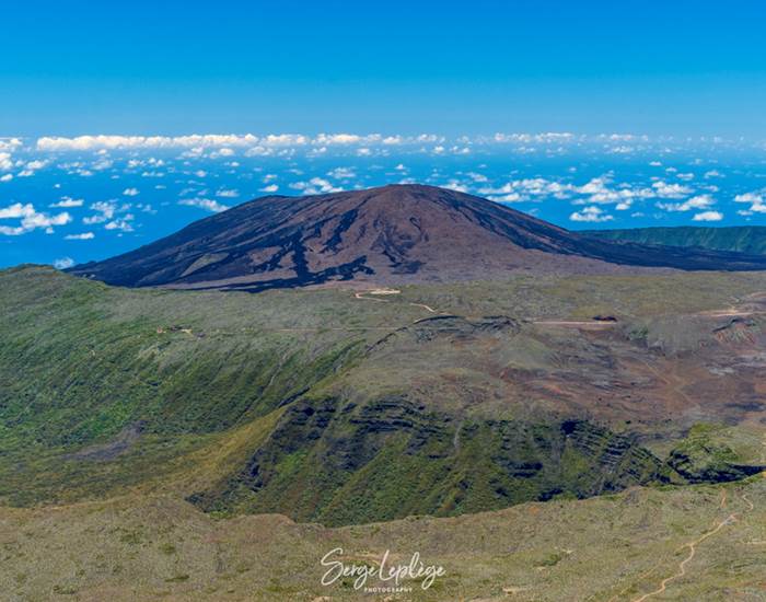 Admirer en ULM cette vue exceptionnelle du volcan piton de la fournaise